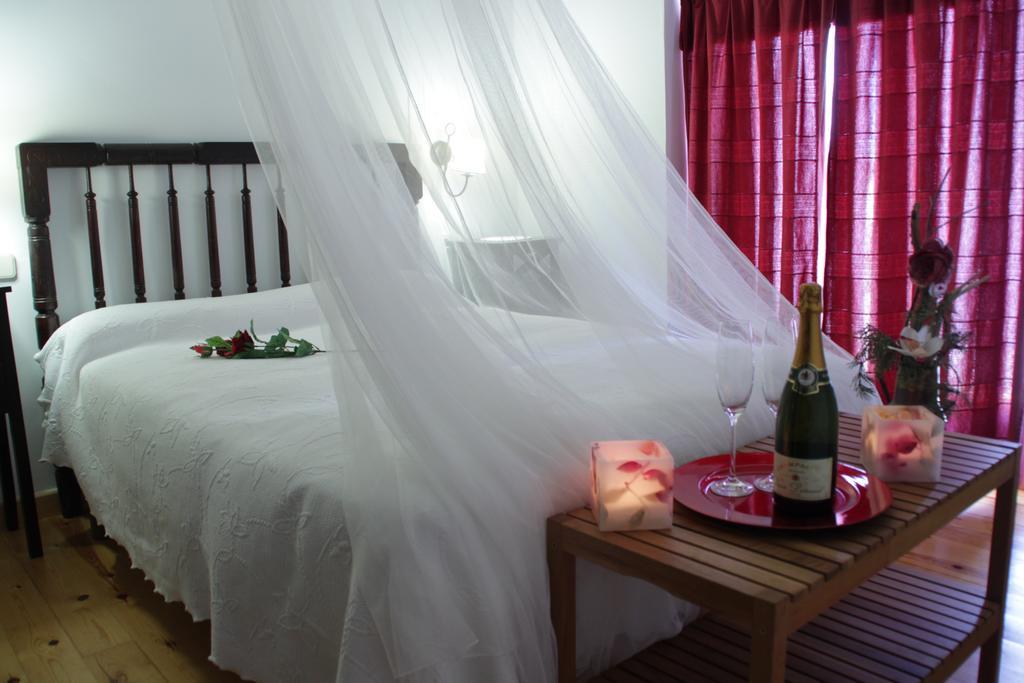 La Casa De La Estacion Hotel Sarrión Стая снимка
